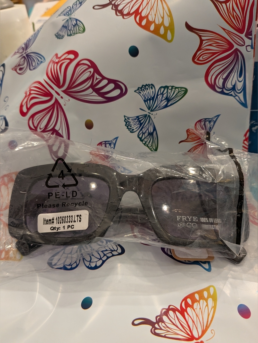 NEW Frye & CO Casual Champ Sunglasses